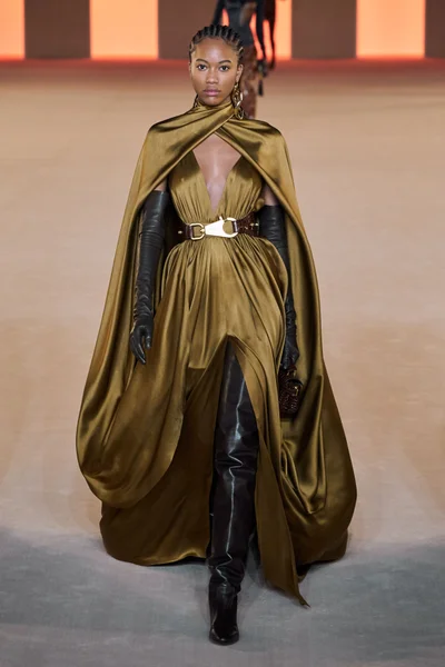 Look 57